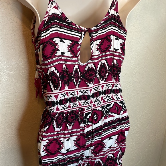 Rue21 Tribal Pattern Adjustable Strap Romper - Picture 5 of 12